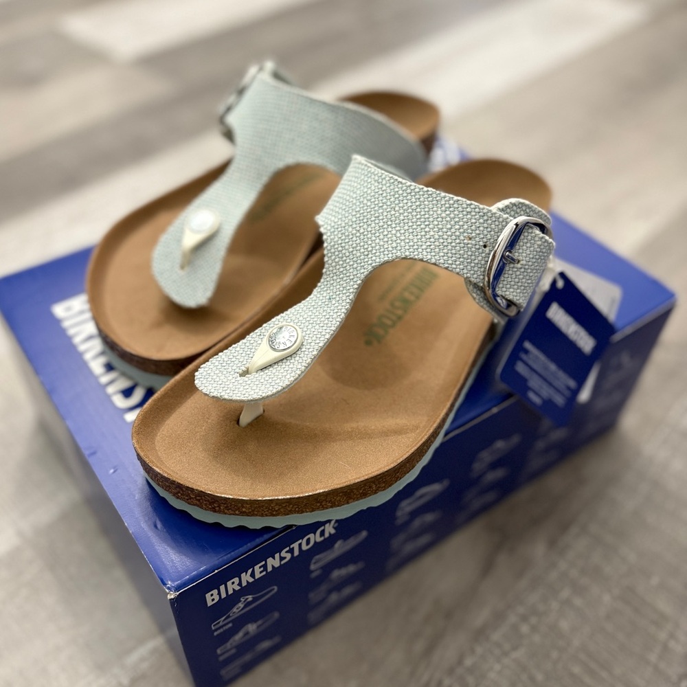NWT Birkenstock Gizeh Big Buckle Women’s Sandals Size 9